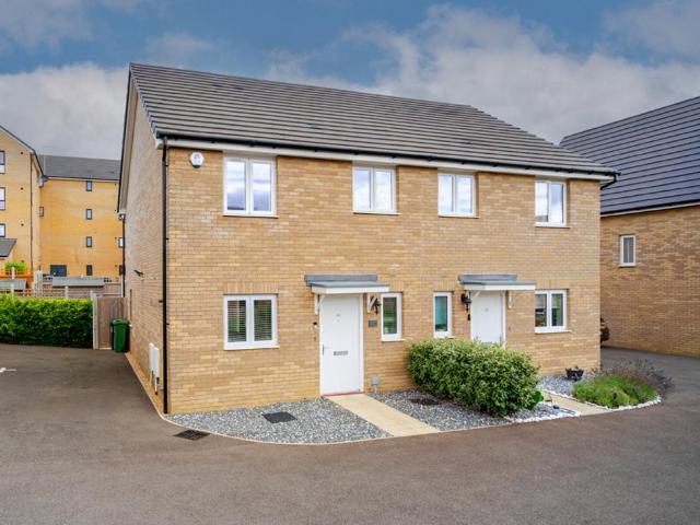 3 bedroom semi detached house for sale