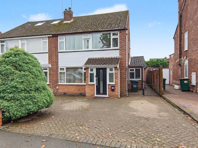 3 bedroom semi detached house for sale
