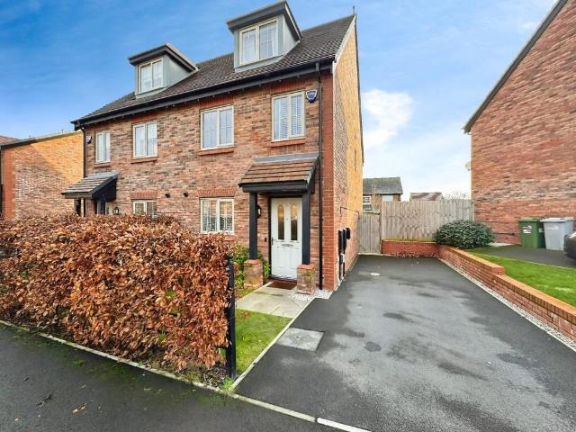 3 bedroom semi detached house for sale