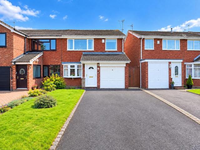 3 bedroom semi detached house for sale