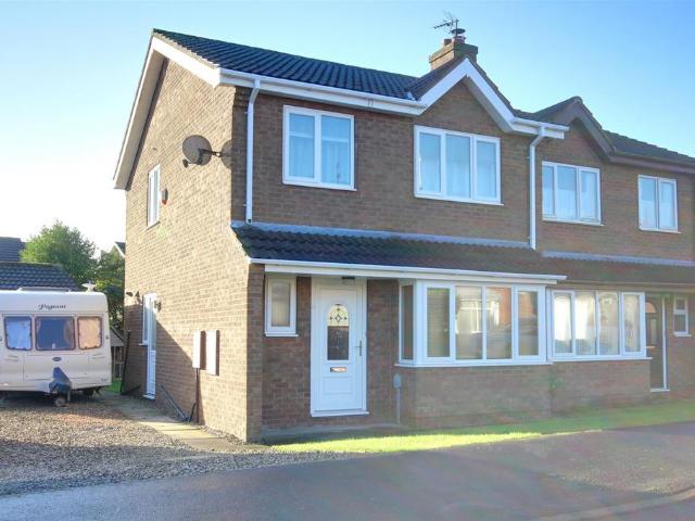3 bedroom semi detached house for sale