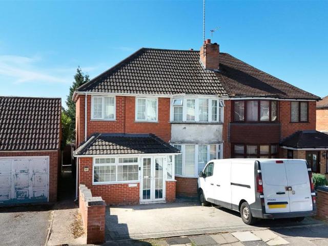 3 bedroom semi detached house for sale