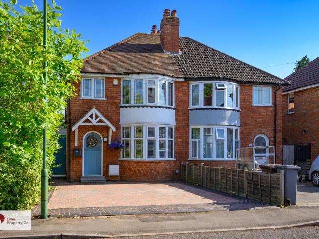 3 bedroom semi detached house for sale