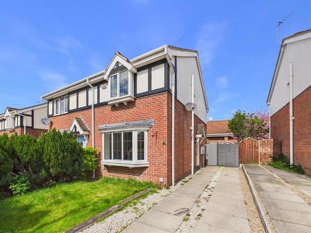 3 bedroom semi detached house for sale