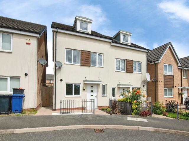 3 bedroom semi detached house for sale