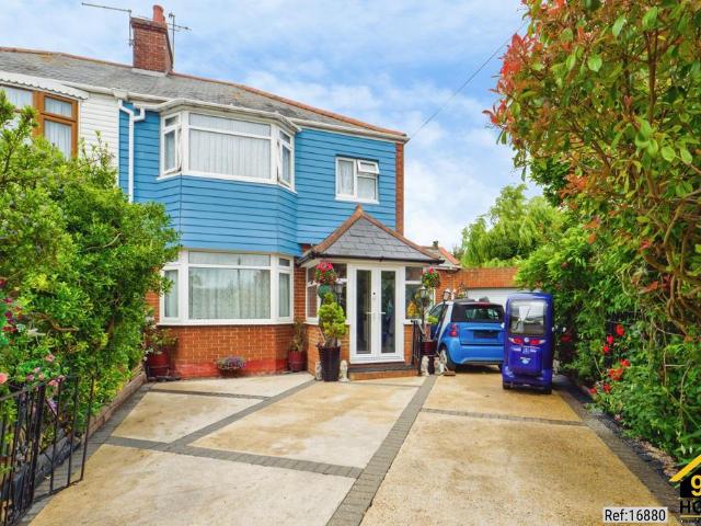 3 bedroom semi detached house for sale