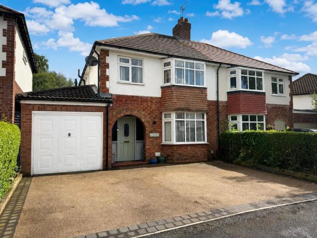 3 bedroom semi detached house for sale