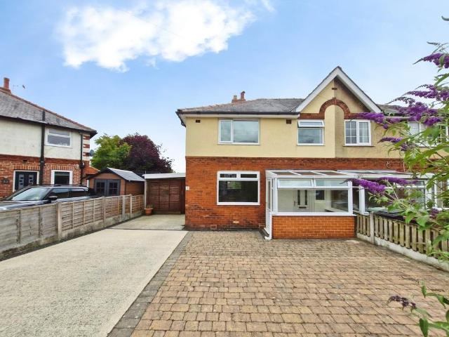 3 bedroom semi detached house for sale
