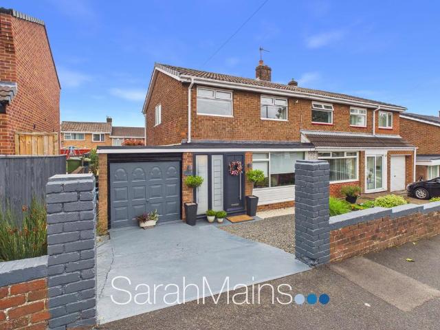 3 bedroom semi detached house for sale