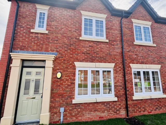 3 bedroom semi detached house for sale
