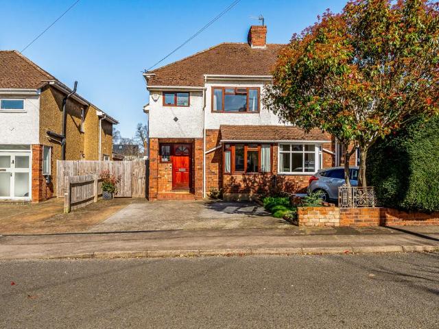 3 bedroom semi detached house for sale