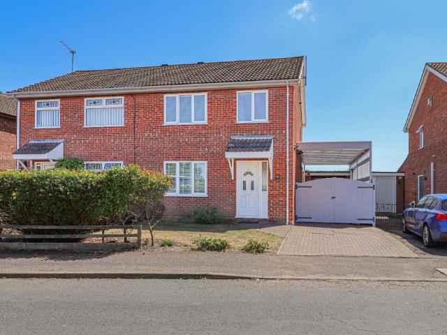 3 bedroom semi detached house for sale