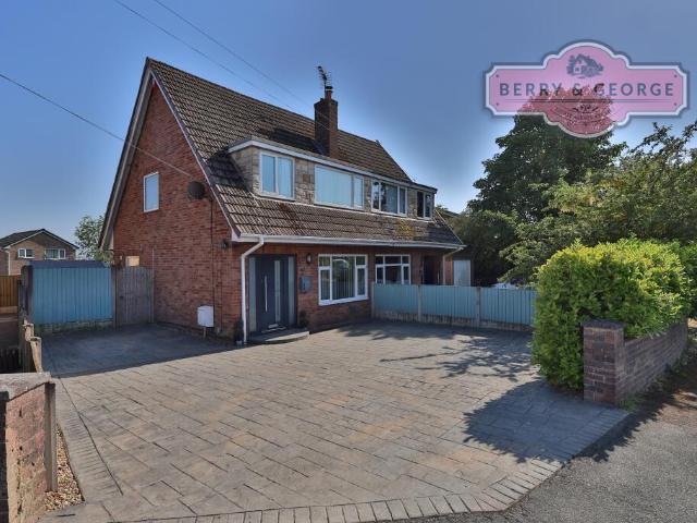3 bedroom semi detached house for sale