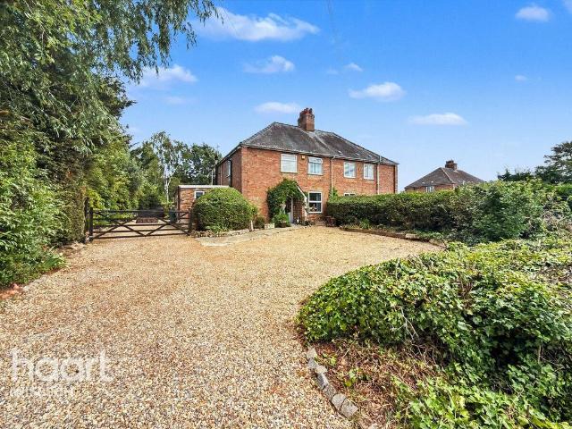 3 bedroom semi detached house for sale