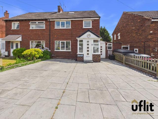 3 bedroom semi detached house for sale