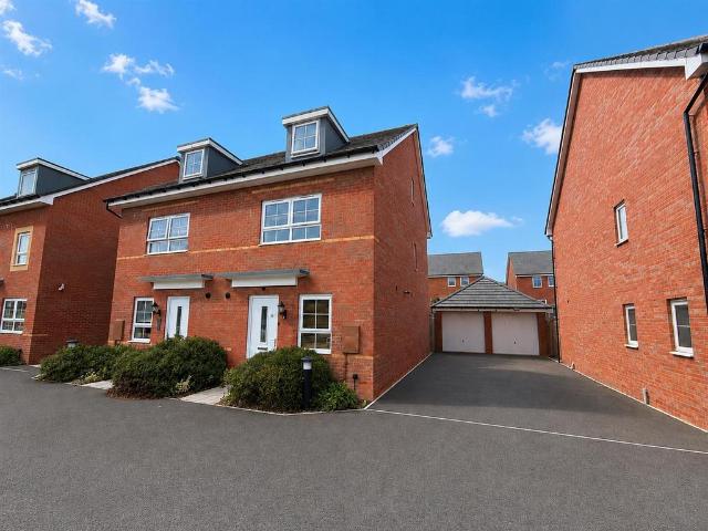 3 bedroom semi detached house for sale