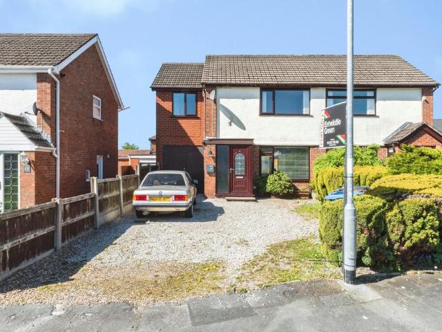 3 bedroom semi detached house for sale