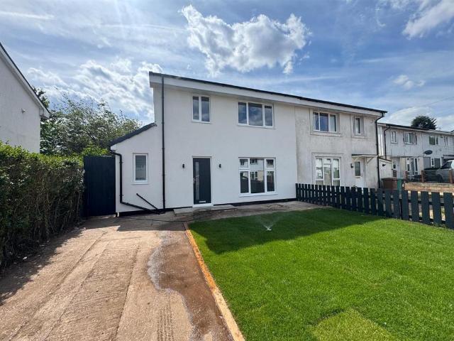 3 bedroom semi detached house for sale
