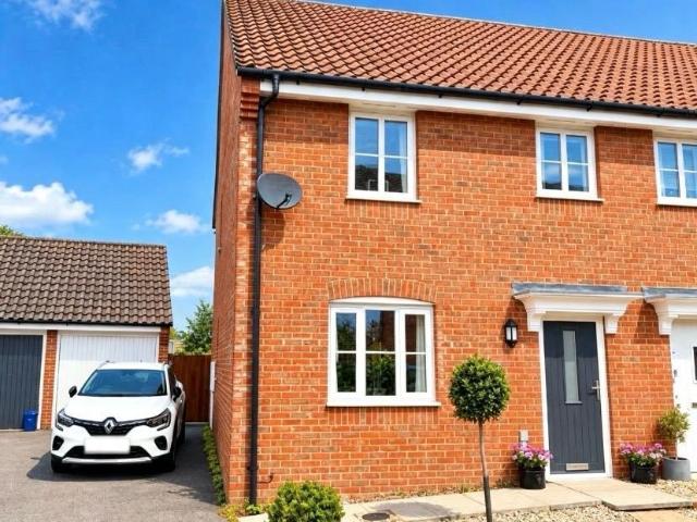 3 bedroom semi detached house for sale