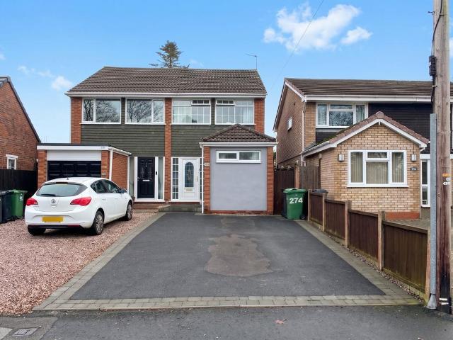 3 bedroom semi detached house for sale