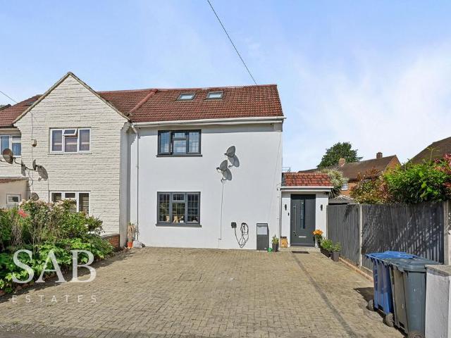 3 bedroom semi detached house for sale