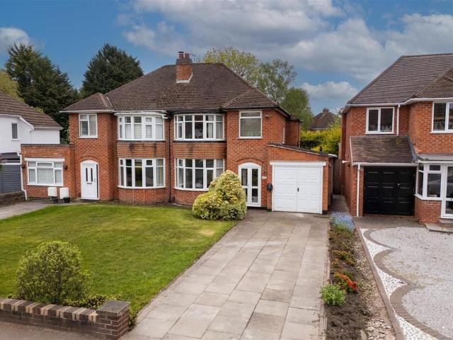 3 bedroom semi detached house for sale