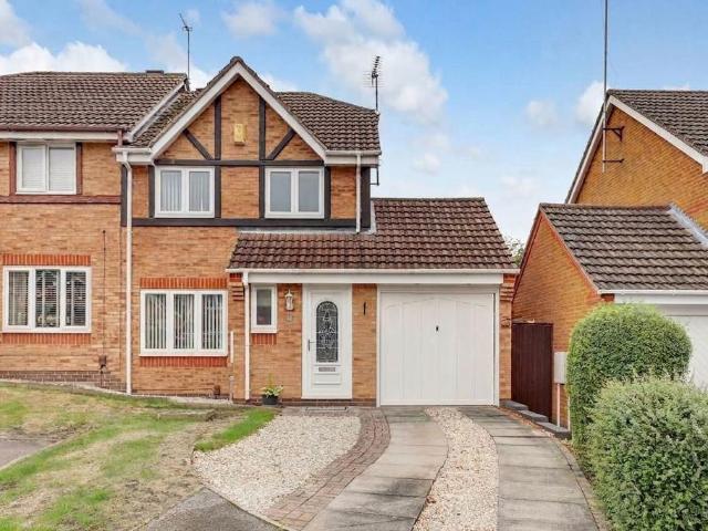 3 bedroom semi detached house for sale