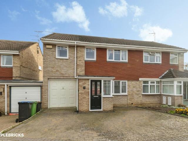3 bedroom semi detached house for sale