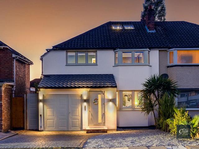 3 bedroom semi detached house for sale