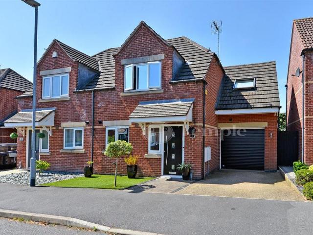 3 bedroom semi detached house for sale