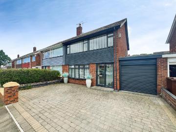 3 bedroom semi detached house for sale