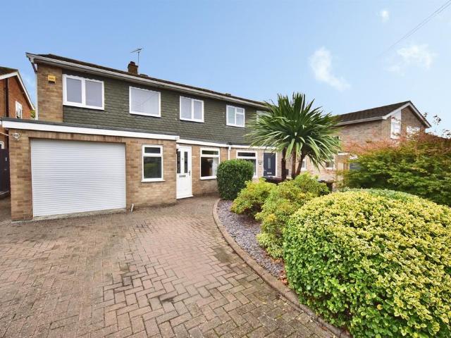 3 bedroom semi detached house for sale