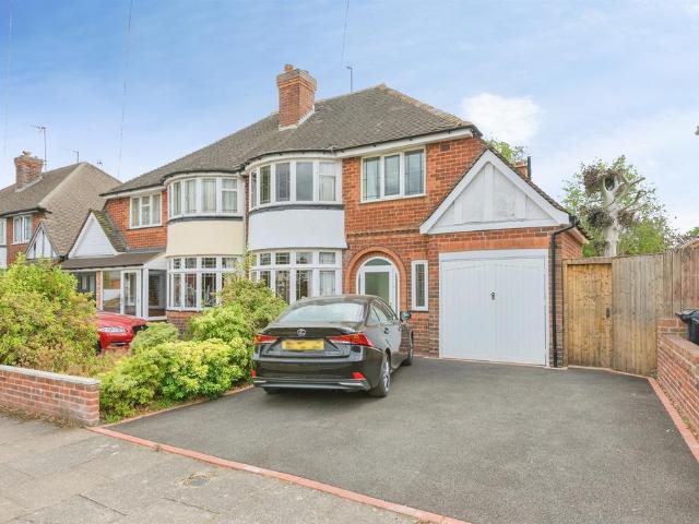 3 bedroom semi detached house for sale