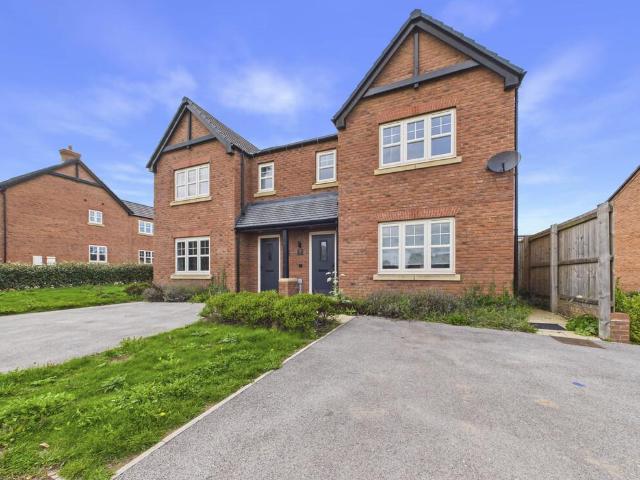 3 bedroom semi detached house for sale