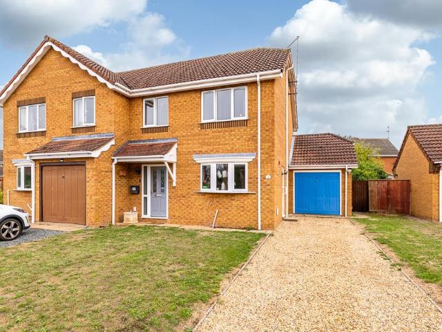 3 bedroom semi detached house for sale