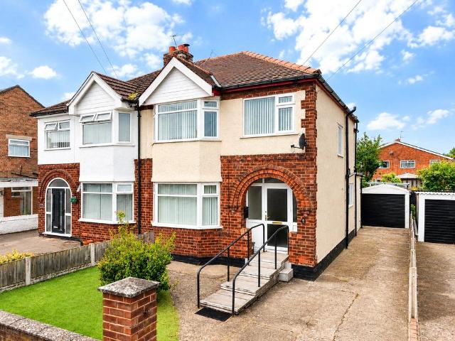 3 bedroom semi detached house for sale