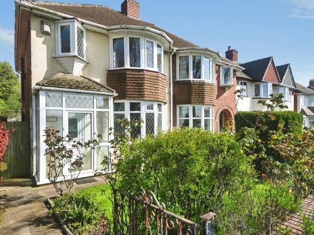 3 bedroom semi detached house for sale