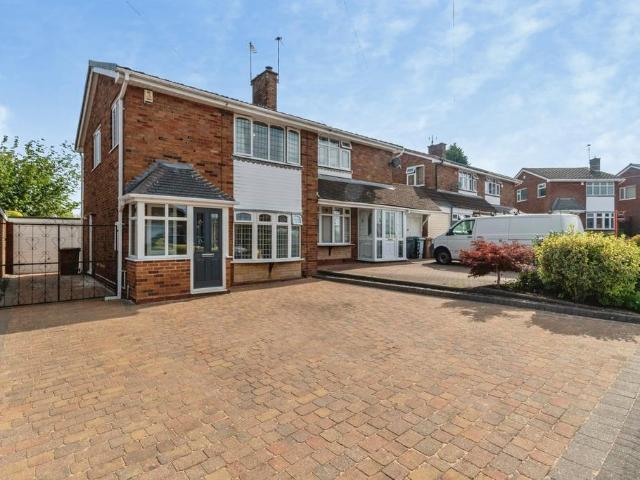 3 bedroom semi detached house for sale