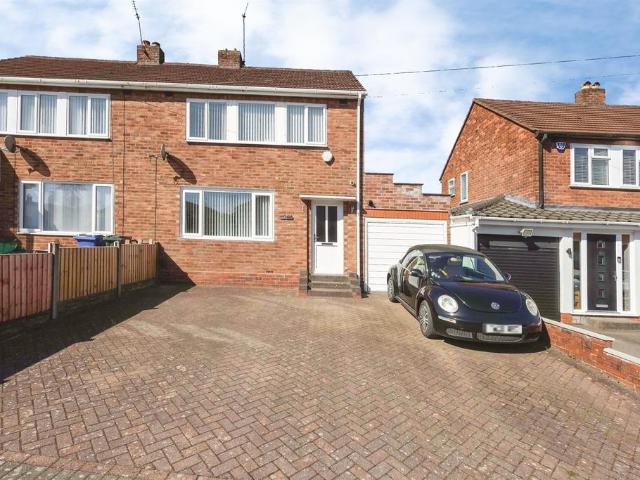 3 bedroom semi detached house for sale