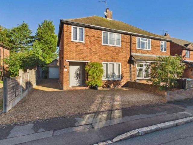 3 bedroom semi detached house for sale