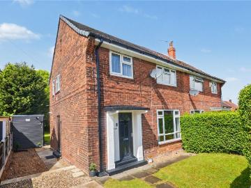 Leeds, West Yorkshire, North England - Equipped kitchen