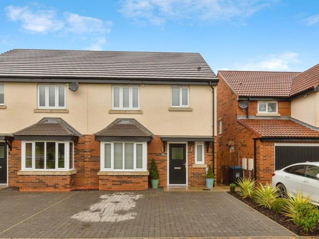 3 bedroom semi detached house for sale