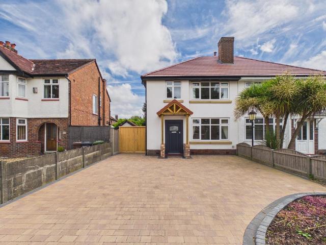 3 bedroom semi detached house for sale