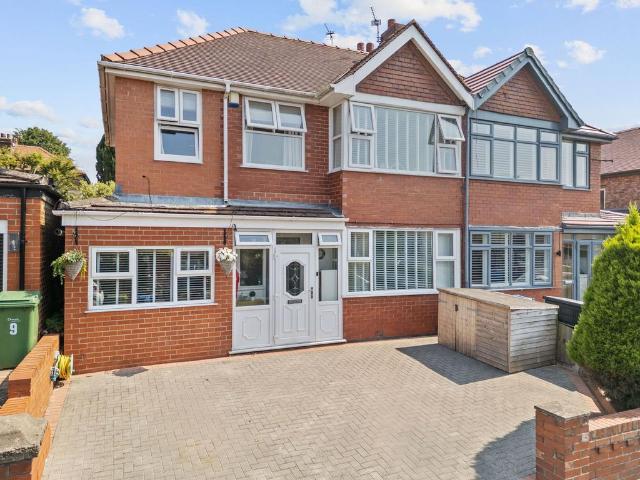 3 bedroom semi detached house for sale