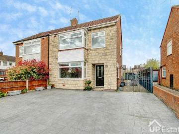 3 bedroom semi detached house for sale