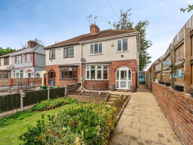 3 bedroom semi detached house for sale