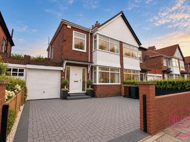 3 bedroom semi detached house for sale