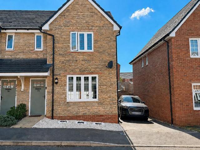3 bedroom semi detached house for sale