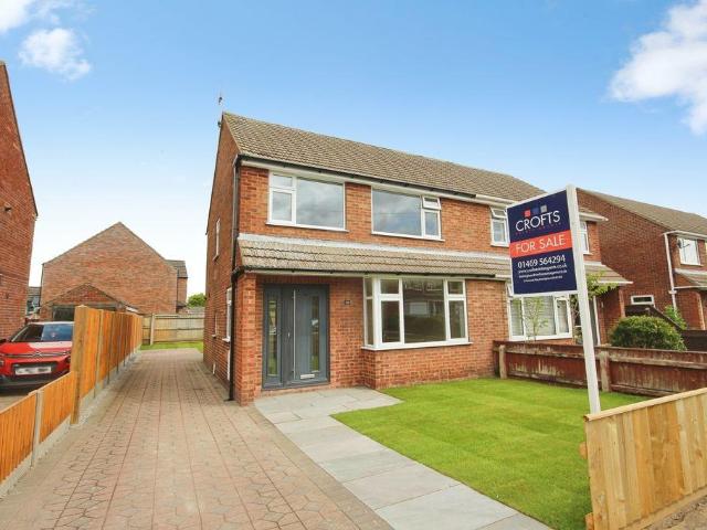 3 bedroom semi detached house for sale