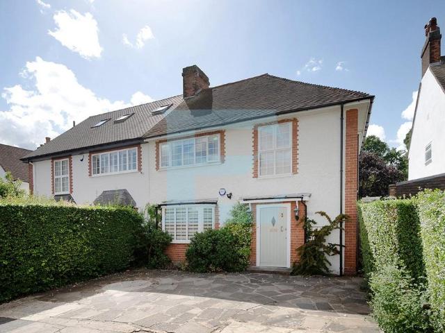 3 bedroom semi detached house for sale